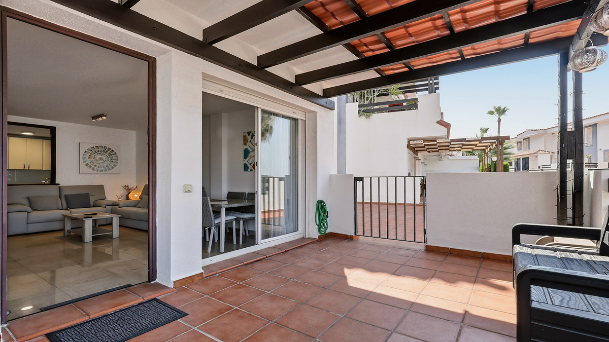2 Bed Apartment for sale in Manilva Costa Del Sol, Málaga, Spain