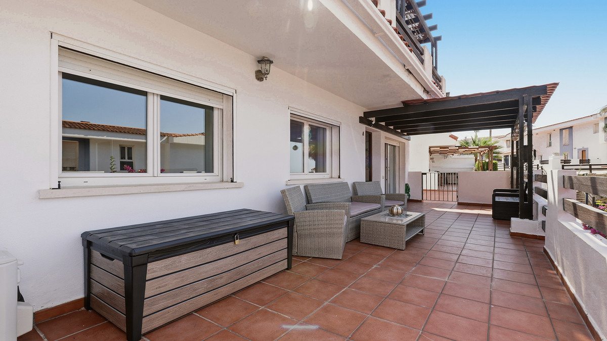 2 Bed Apartment for sale in Manilva Costa Del Sol, Málaga, Spain