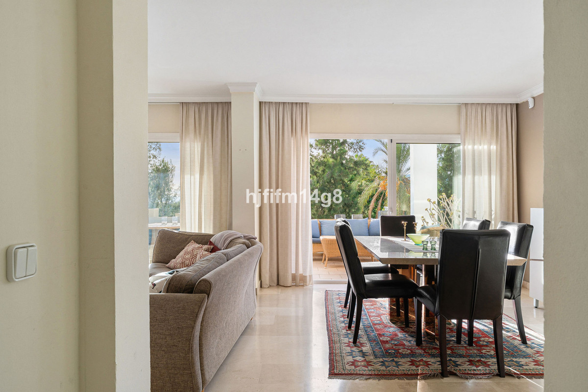 3 Bed Apartment for sale in La Quinta Costa Del Sol, Málaga, Spain