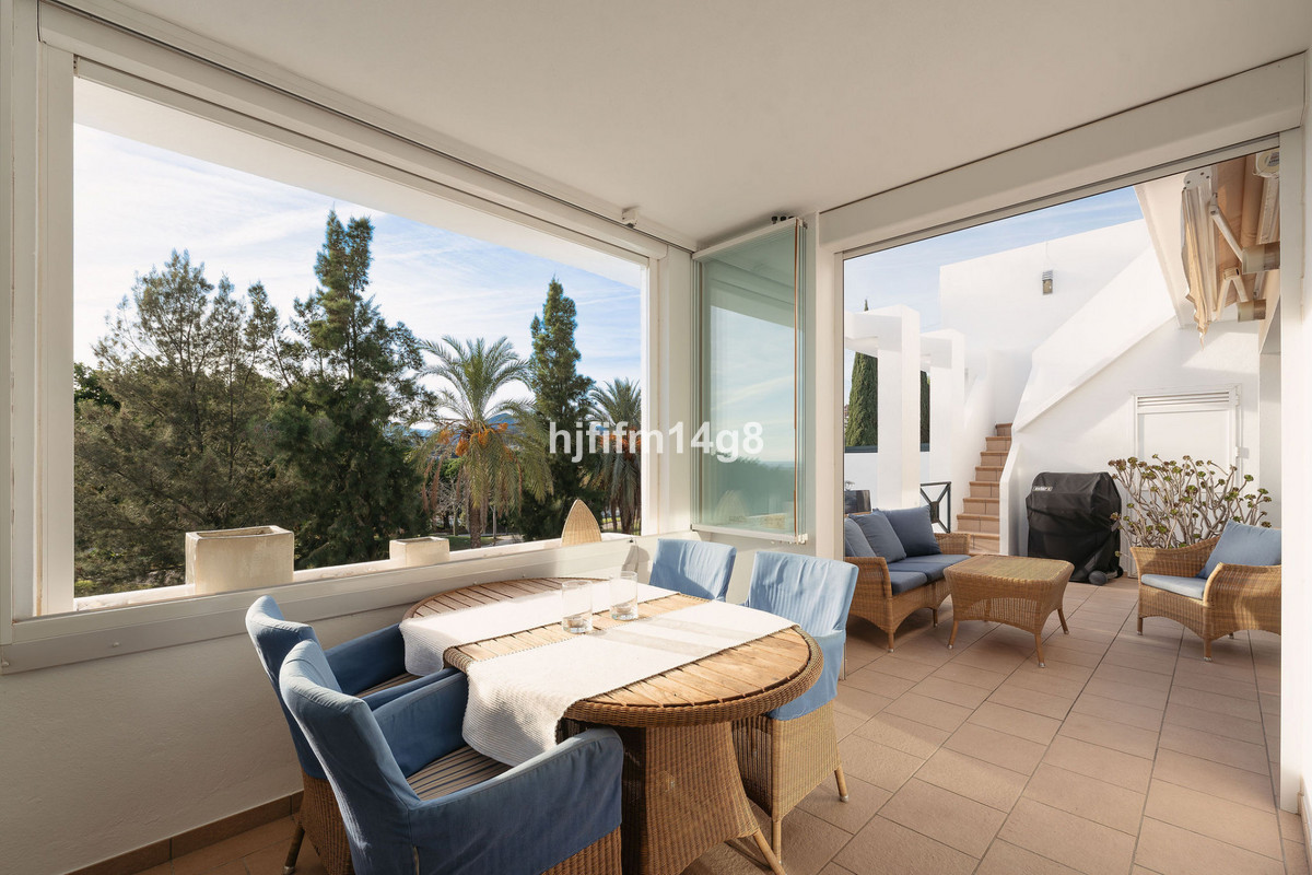 3 Bed Apartment for sale in La Quinta Costa Del Sol, Málaga, Spain