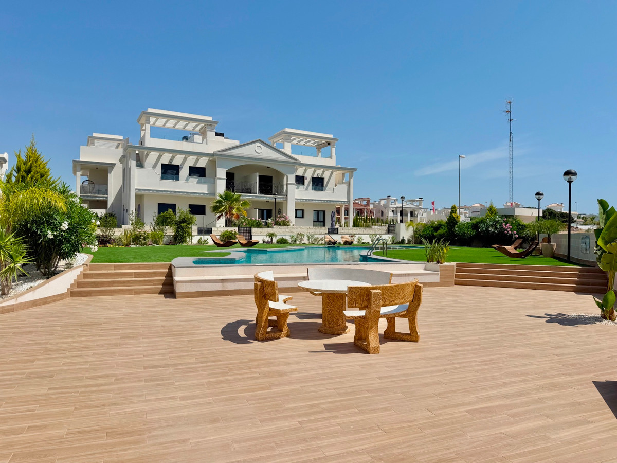 2 Bed Apartment for sale in Ciudad Quesada Costa Blanca, Alicante, Spain