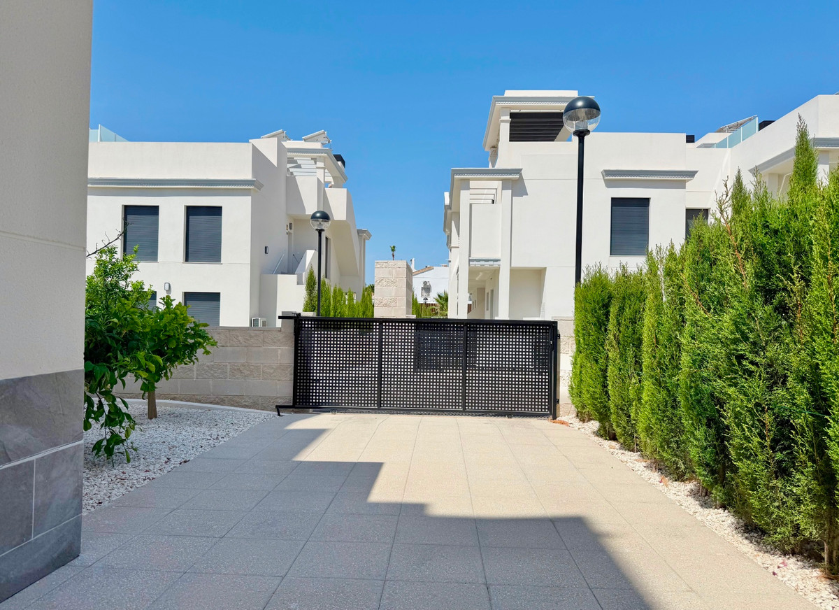2 Bed Apartment for sale in Ciudad Quesada Costa Blanca, Alicante, Spain