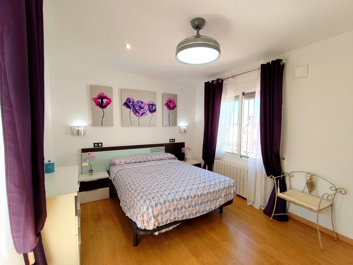 Se vende Adosada de 6 dormitorios en Costa Blanca, Alicante, España