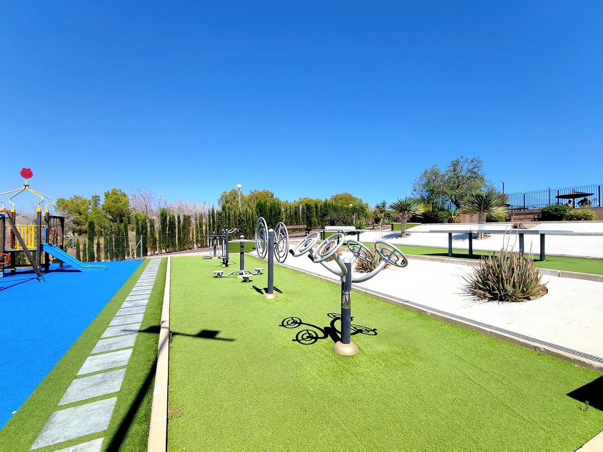 Se vende Adosada de 6 dormitorios en Costa Blanca, Alicante, España
