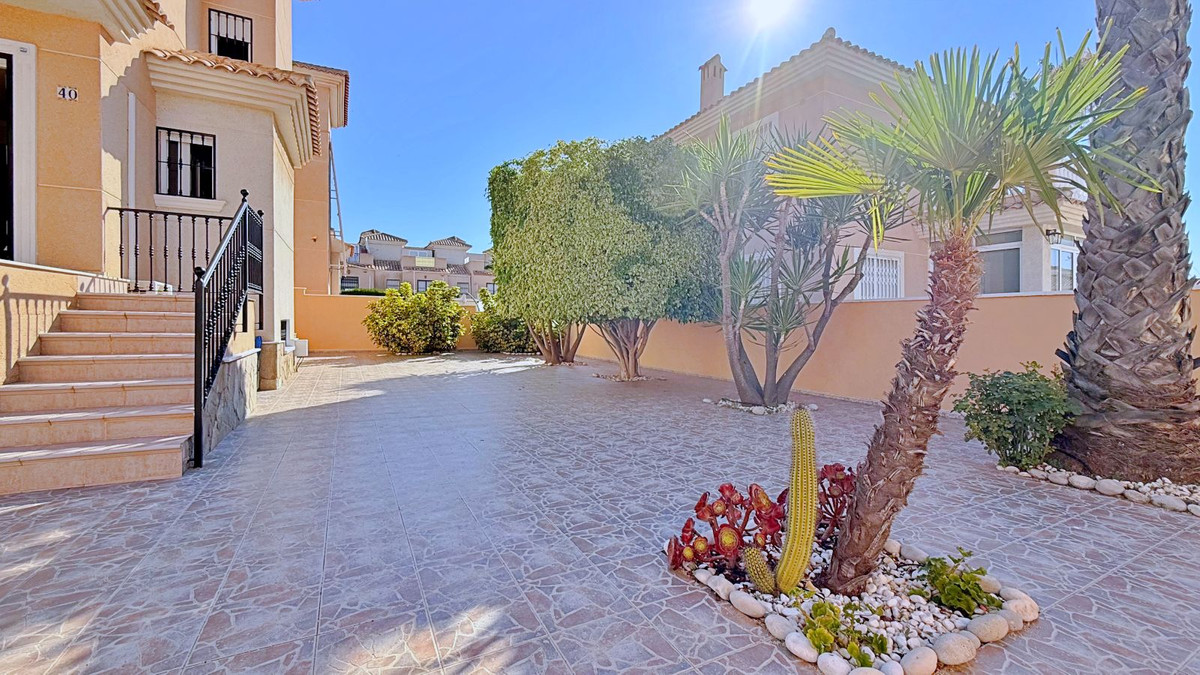 4 Bed Townhouse for sale in Orihuela Costa Costa Blanca, Alicante, Spain