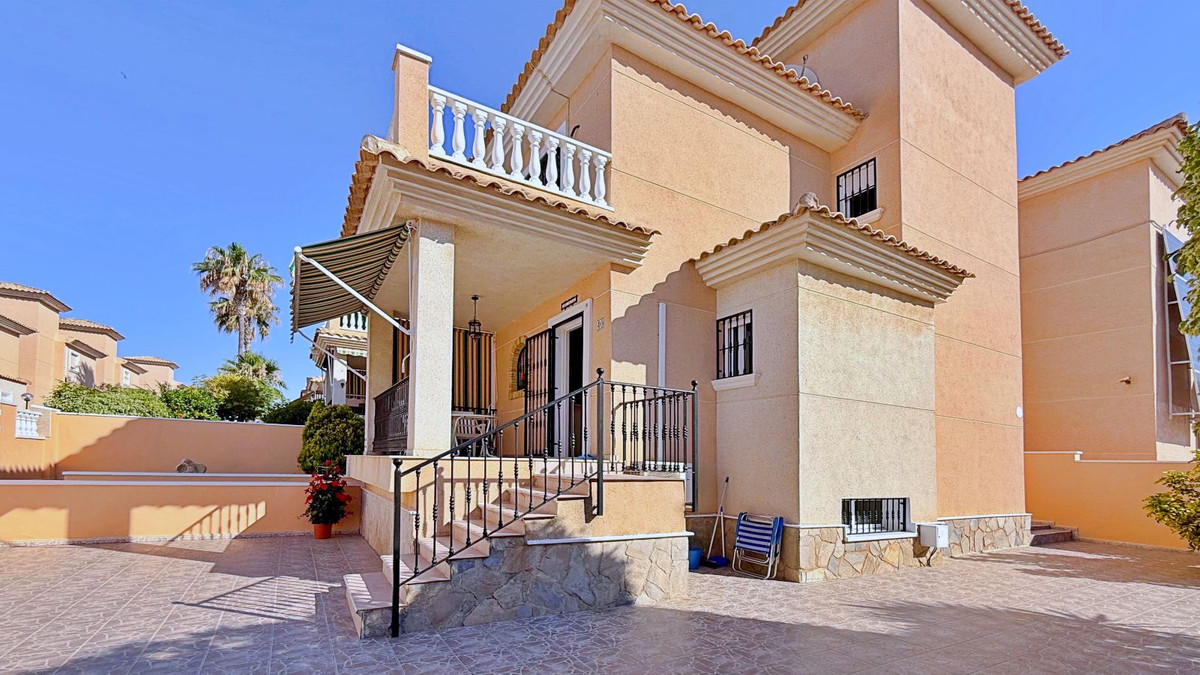 4 Bed Townhouse for sale in Orihuela Costa Costa Blanca, Alicante, Spain