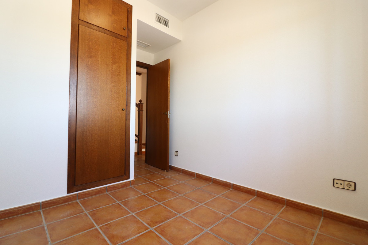 3 Bed Townhouse for sale in Algorfa Costa Blanca, Alicante, Spain
