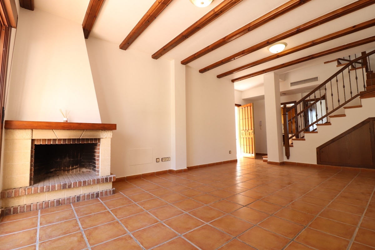 3 Bed Townhouse for sale in Algorfa Costa Blanca, Alicante, Spain