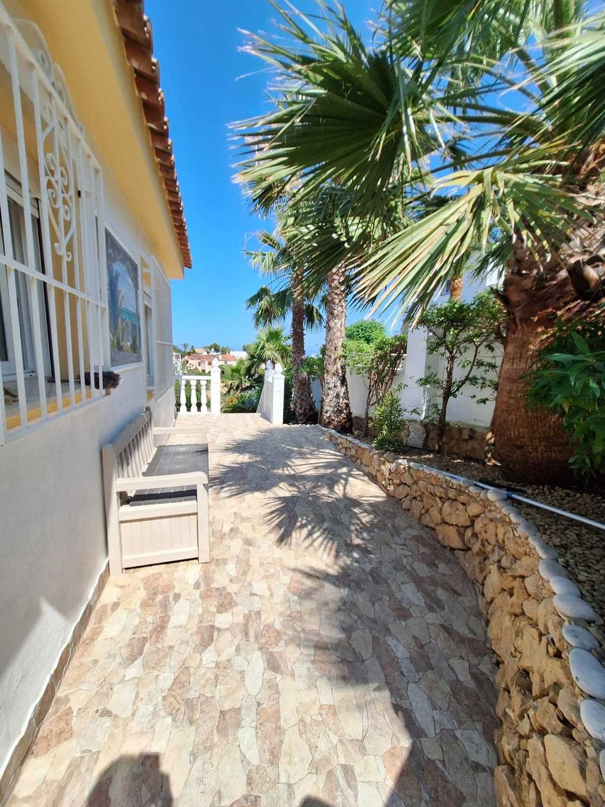 4 Bed Townhouse for sale in La Nucia Costa Blanca, Alicante, Spain