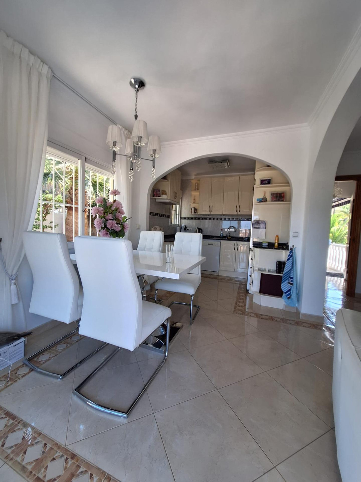 4 Bed Townhouse for sale in La Nucia Costa Blanca, Alicante, Spain
