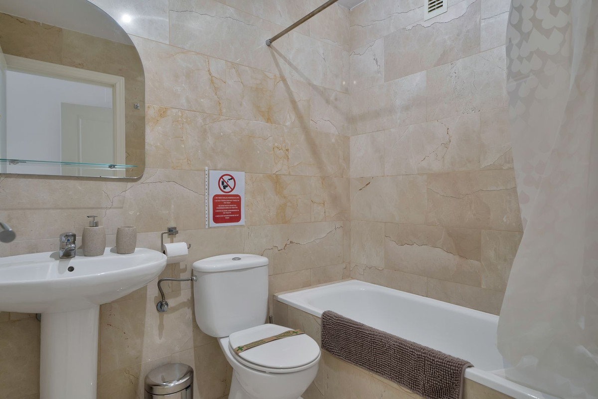 2 Bed Apartment for sale in Riviera Del Sol Costa Del Sol, Málaga, Spain