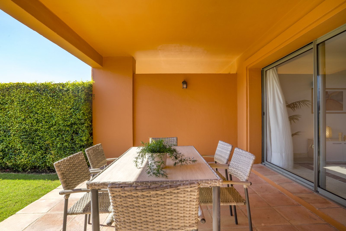 2 Bed Apartment for sale in Atalaya Costa Del Sol, Málaga, Spain