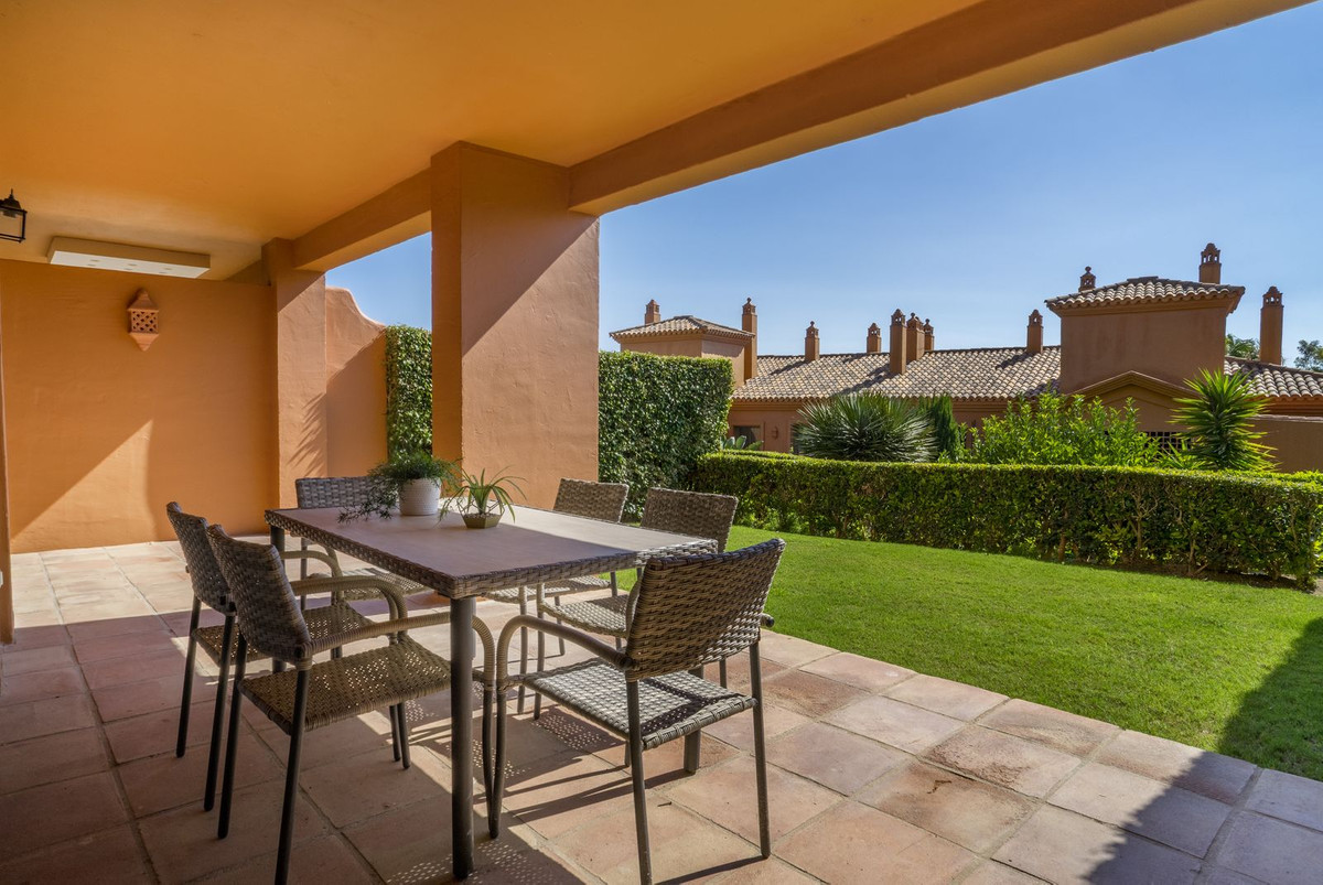 2 Bed Apartment for sale in Atalaya Costa Del Sol, Málaga, Spain