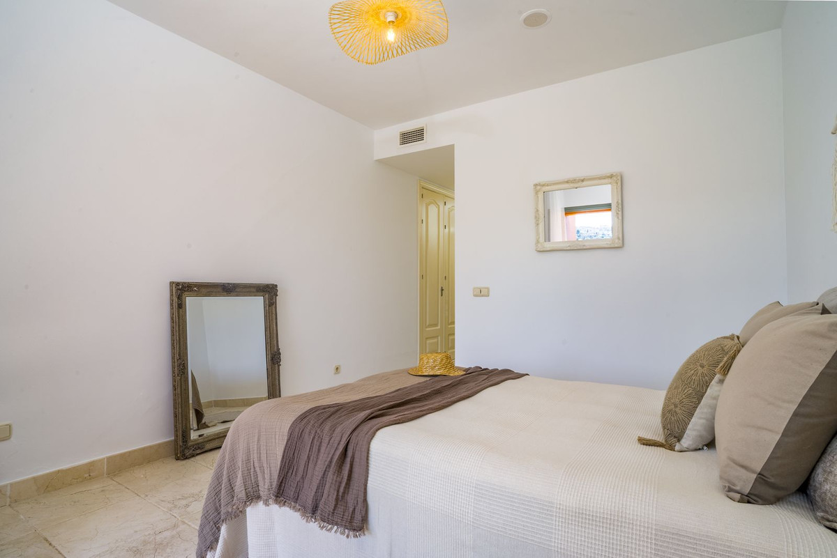 2 Bed Apartment for sale in Atalaya Costa Del Sol, Málaga, Spain