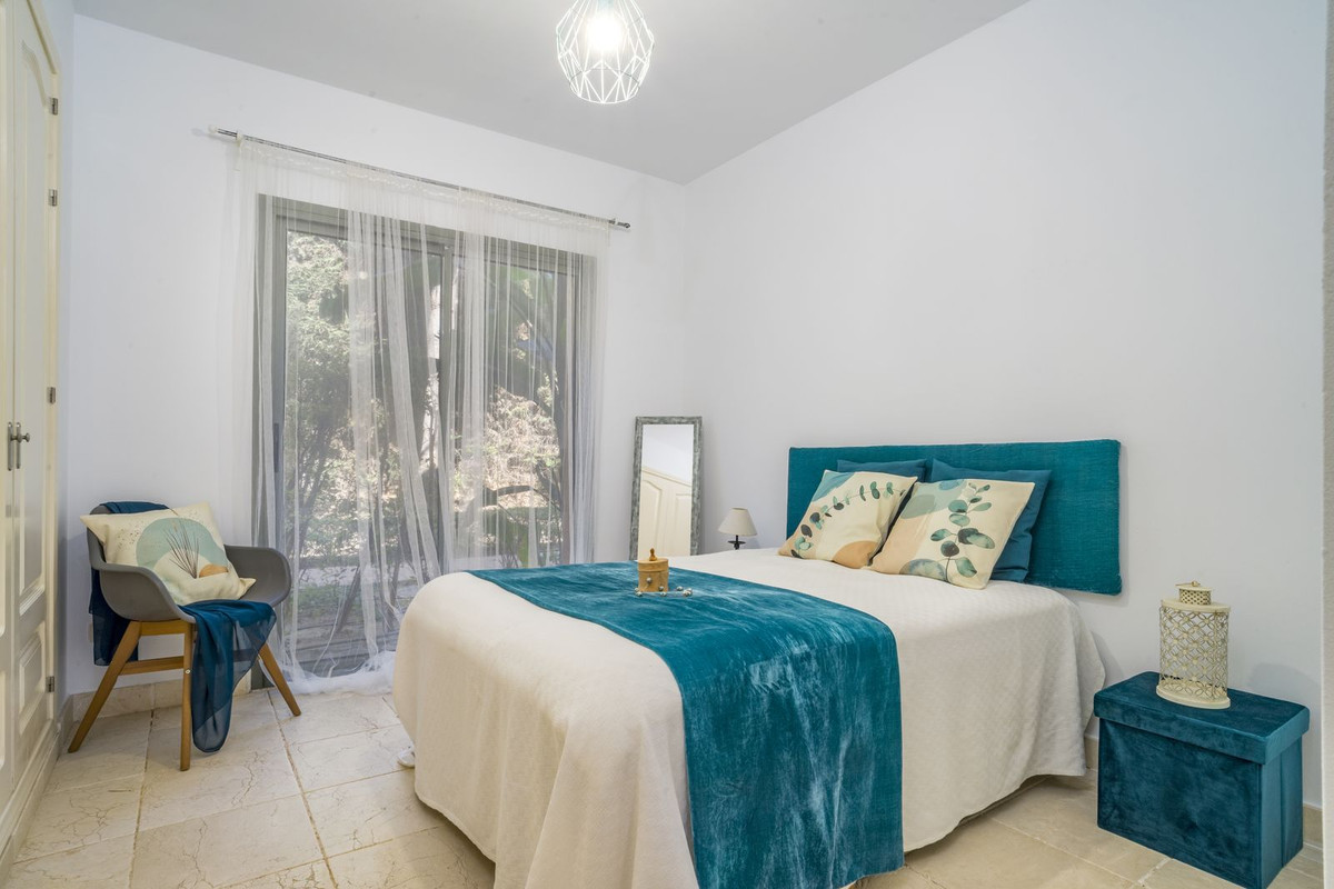 2 Bed Apartment for sale in Atalaya Costa Del Sol, Málaga, Spain