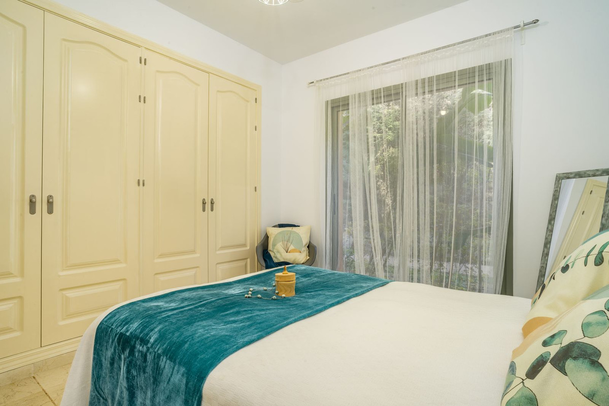 2 Bed Apartment for sale in Atalaya Costa Del Sol, Málaga, Spain