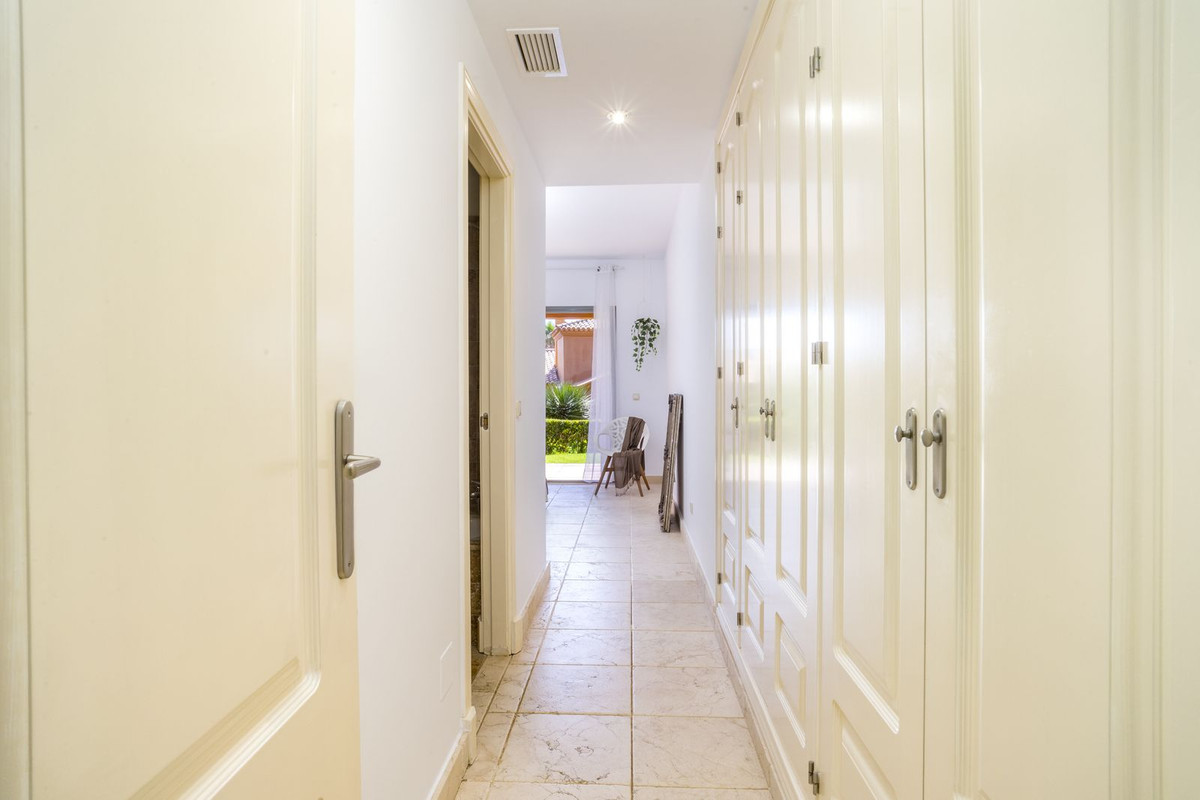 2 Bed Apartment for sale in Atalaya Costa Del Sol, Málaga, Spain
