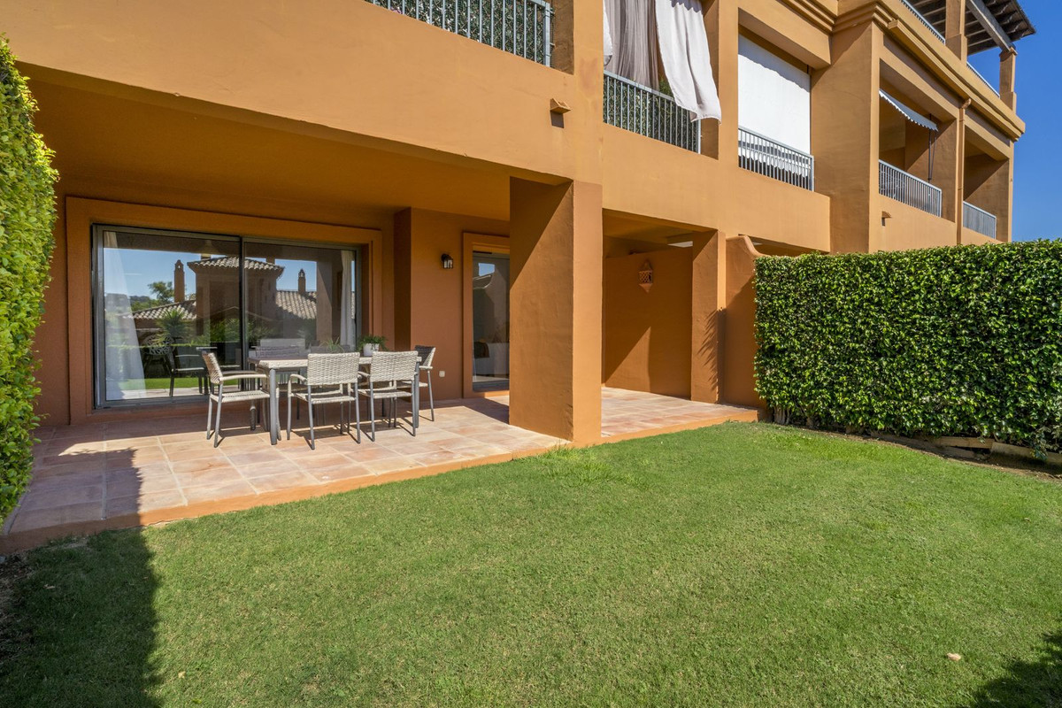 2 Bed Apartment for sale in Atalaya Costa Del Sol, Málaga, Spain