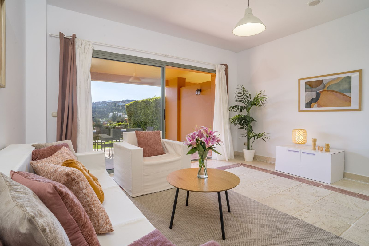 2 Bed Apartment for sale in Atalaya Costa Del Sol, Málaga, Spain