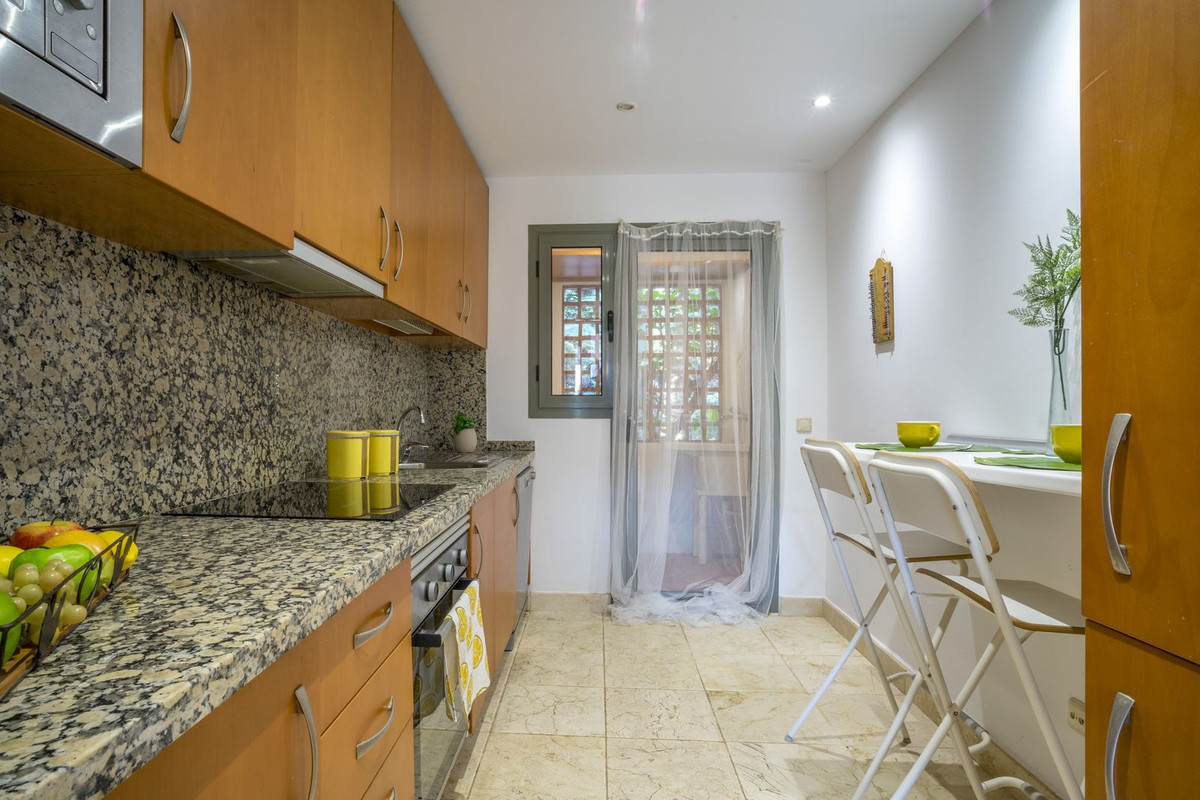 2 Bed Apartment for sale in Atalaya Costa Del Sol, Málaga, Spain