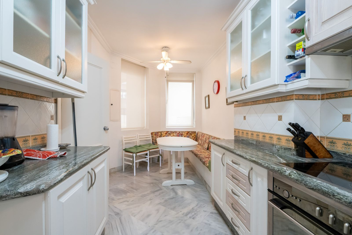 3 Bed Apartment for sale in Marbella Costa Del Sol, Málaga, Spain