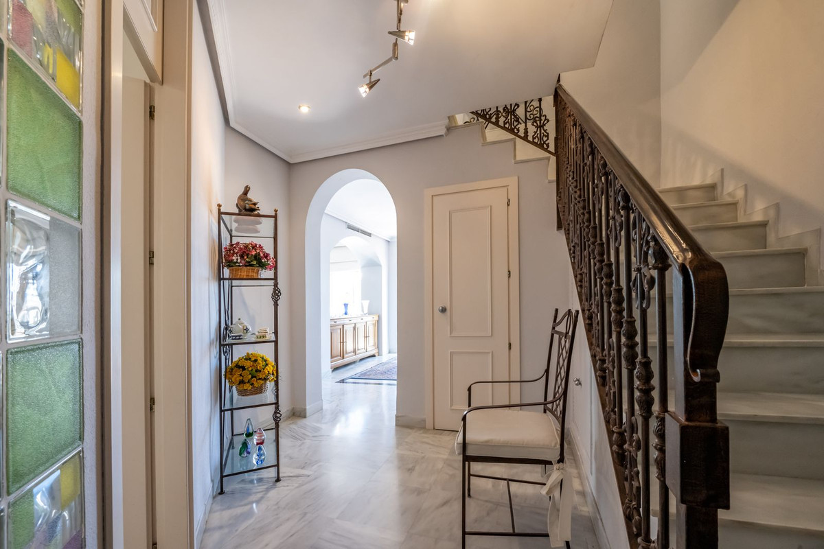 3 Bed Apartment for sale in Marbella Costa Del Sol, Málaga, Spain