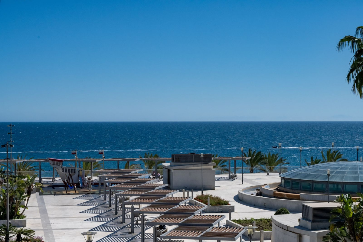 3 Bed Apartment for sale in Marbella Costa Del Sol, Málaga, Spain