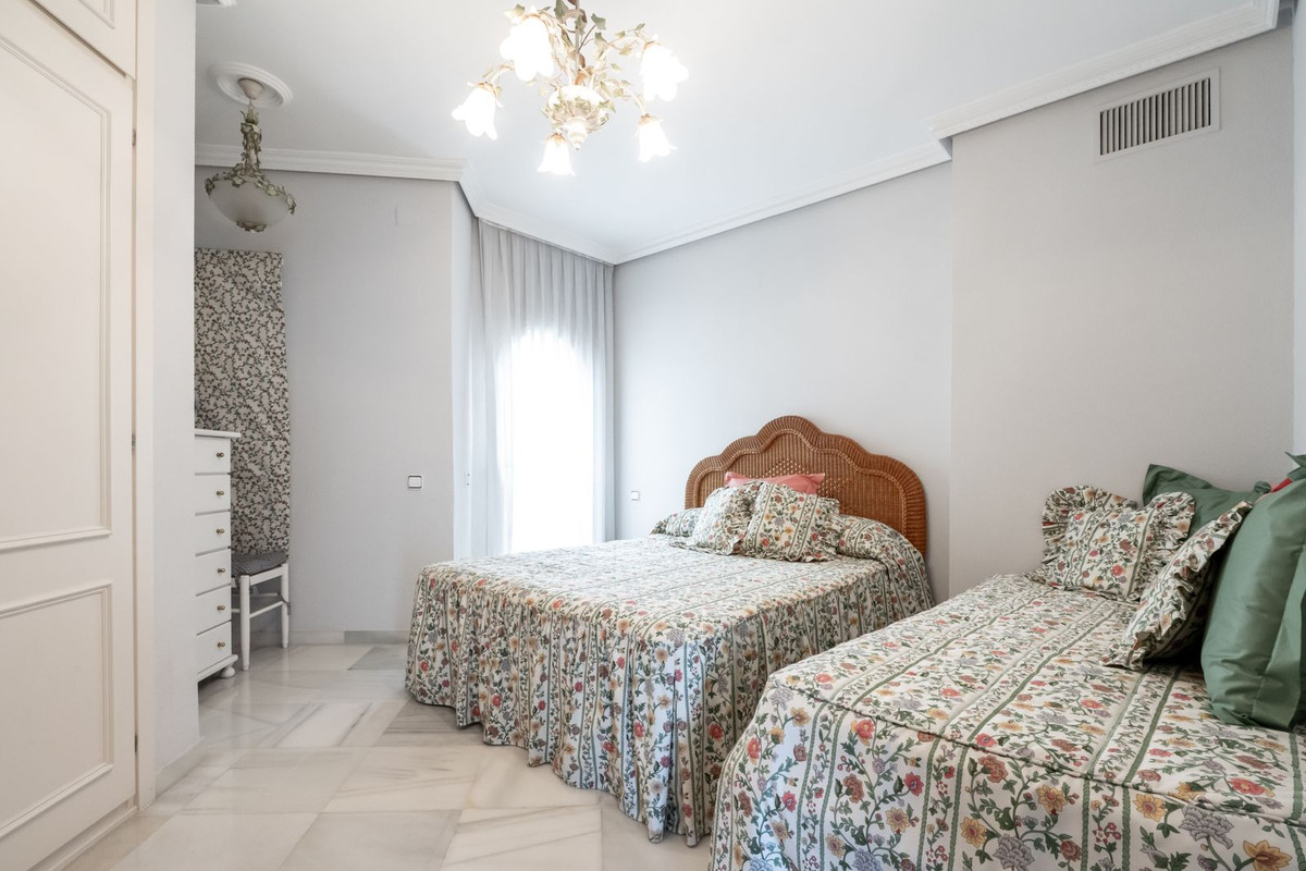 3 Bed Apartment for sale in Marbella Costa Del Sol, Málaga, Spain