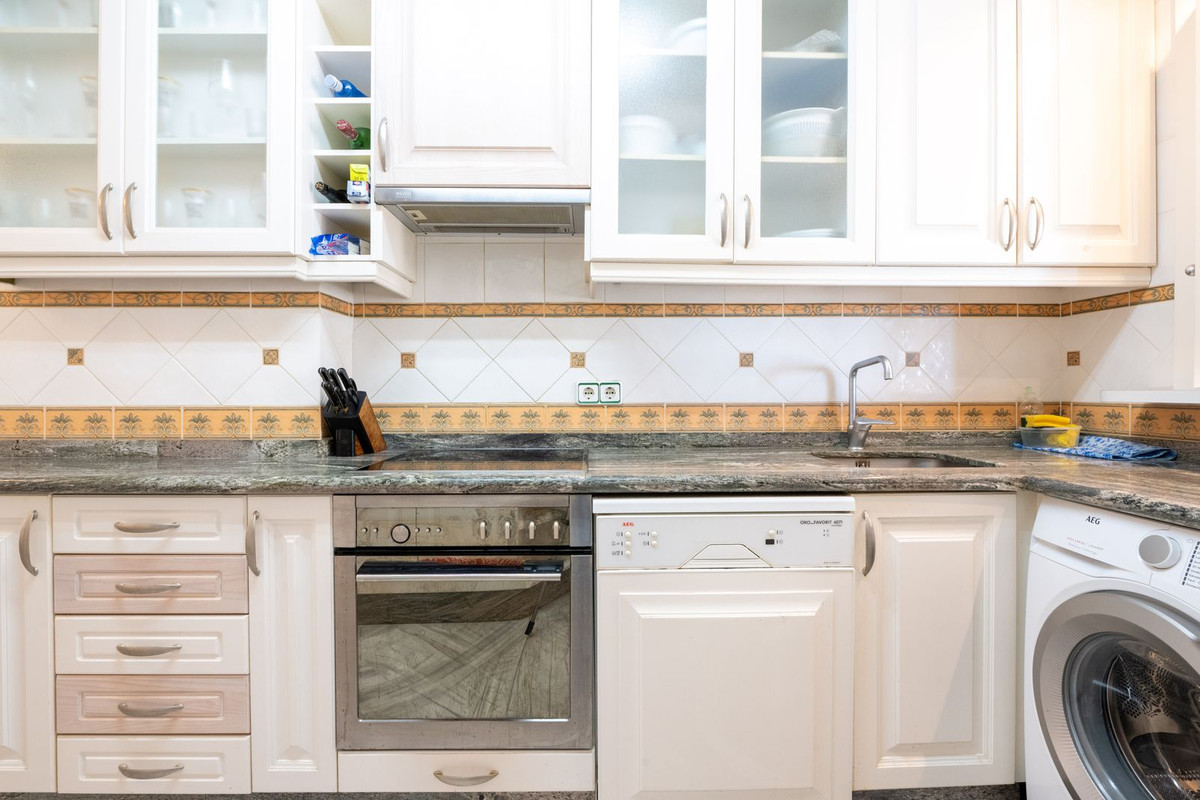 3 Bed Apartment for sale in Marbella Costa Del Sol, Málaga, Spain