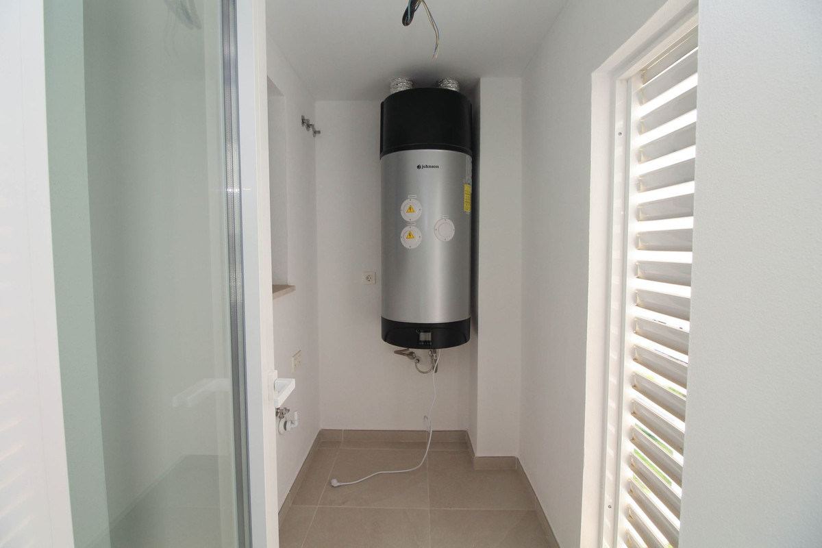Se vende Apartamento en Planta Última de 3 dormitorios en Costa Del Sol, Málaga, España