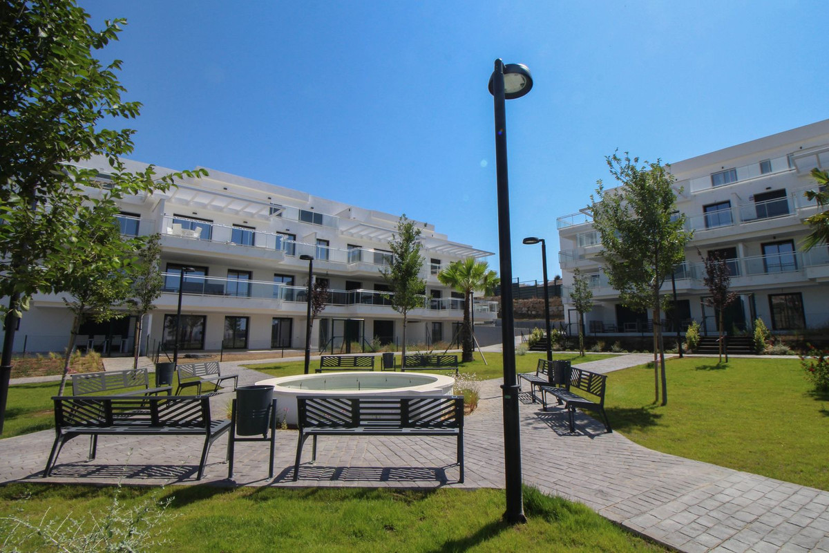 Se vende Apartamento en Planta Última de 3 dormitorios en Costa Del Sol, Málaga, España