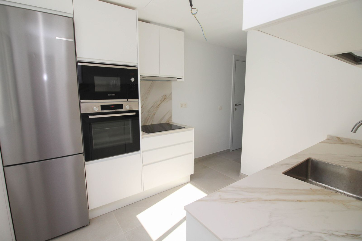 Se vende Apartamento en Planta Última de 3 dormitorios en Costa Del Sol, Málaga, España
