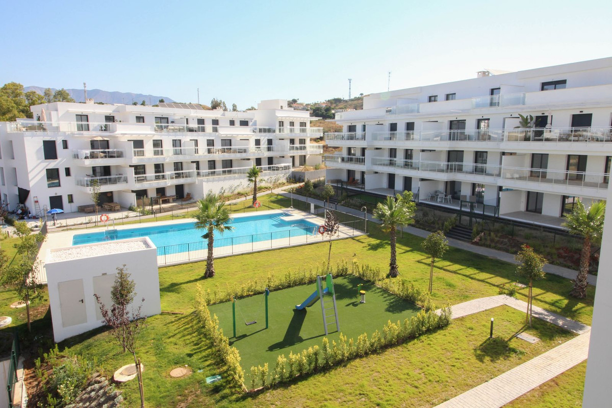 Se vende Apartamento en Planta Última de 3 dormitorios en Costa Del Sol, Málaga, España