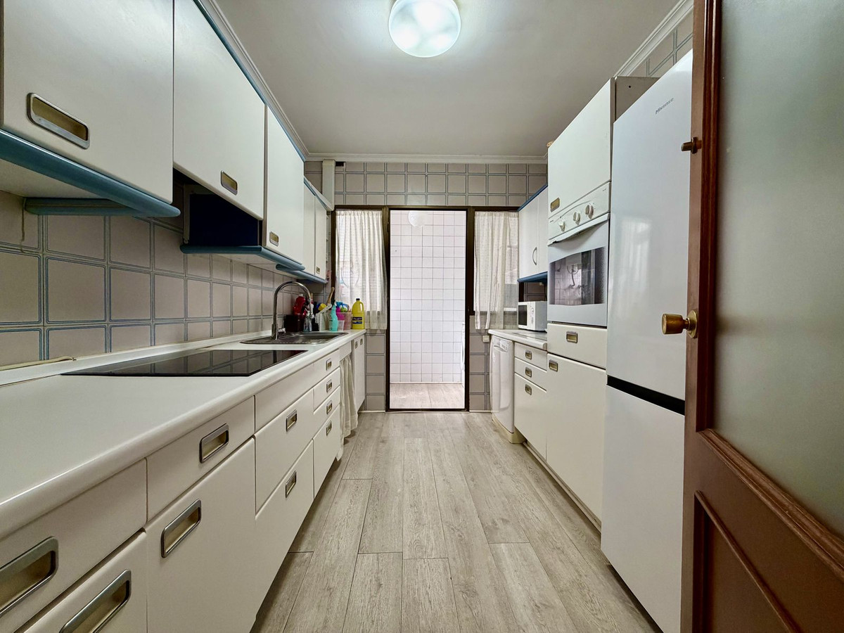 Se vende Apartamento Planta Media de 4 dormitorios en Costa Del Sol, Málaga, España