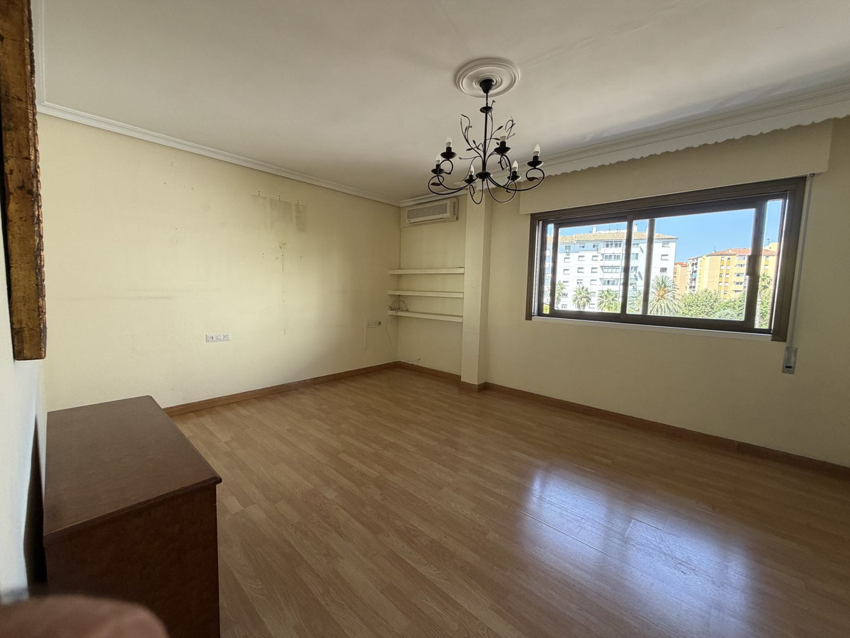 Se vende Apartamento Planta Media de 4 dormitorios en Costa Del Sol, Málaga, España