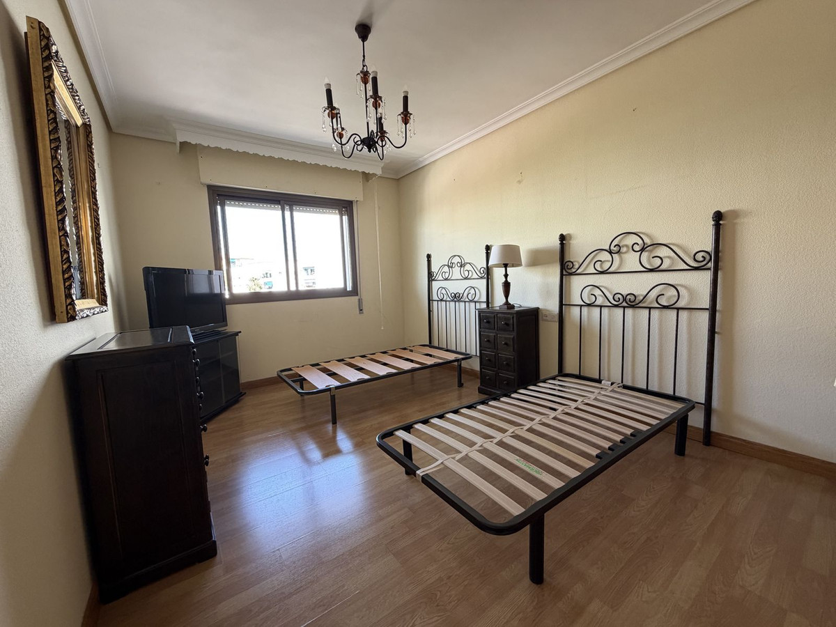 Se vende Apartamento Planta Media de 4 dormitorios en Costa Del Sol, Málaga, España