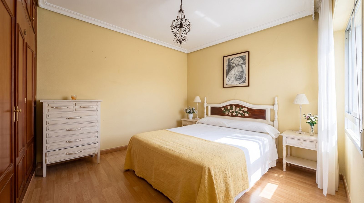 Se vende Apartamento Planta Media de 4 dormitorios en Costa Del Sol, Málaga, España