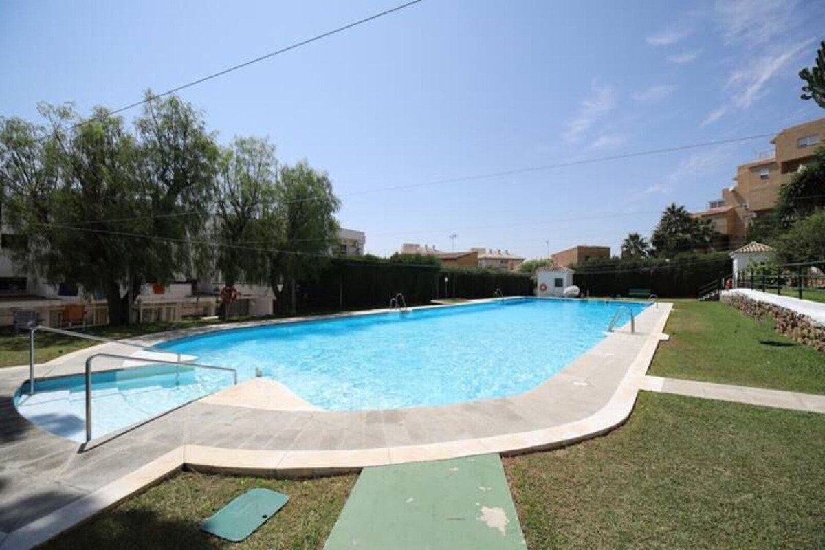 Se vende Apartamento Planta Media de 1 dormitorios en Costa Del Sol, Málaga, España