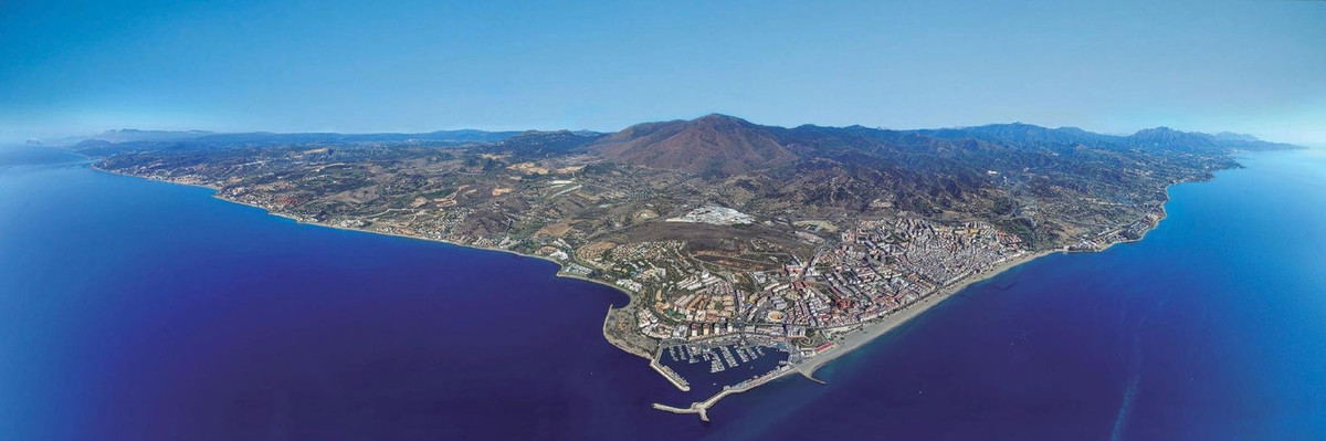 6 Bed Townhouse for sale in Estepona Costa Del Sol, Málaga, Spain