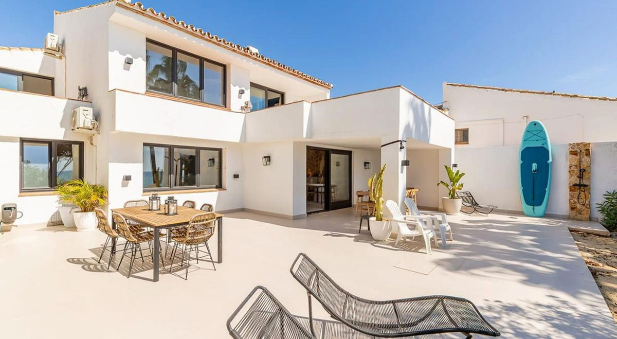 6 Bed Townhouse for sale in Estepona Costa Del Sol, Málaga, Spain