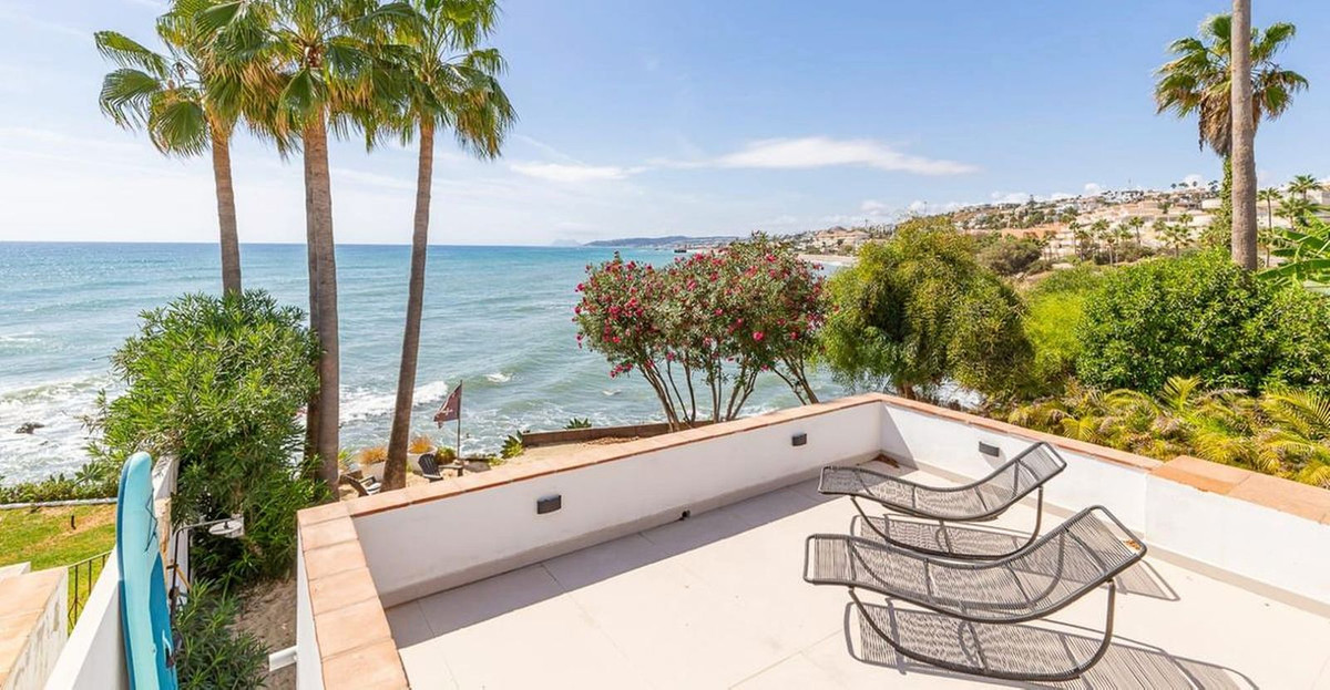 6 Bed Townhouse for sale in Estepona Costa Del Sol, Málaga, Spain
