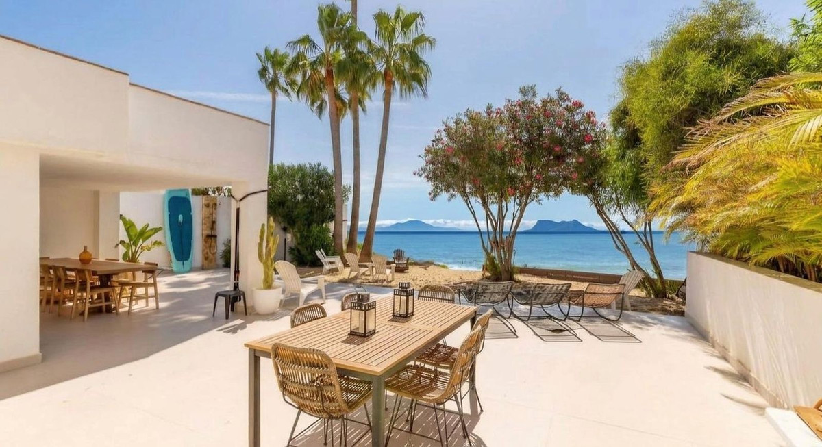6 Bed Townhouse for sale in Estepona Costa Del Sol, Málaga, Spain