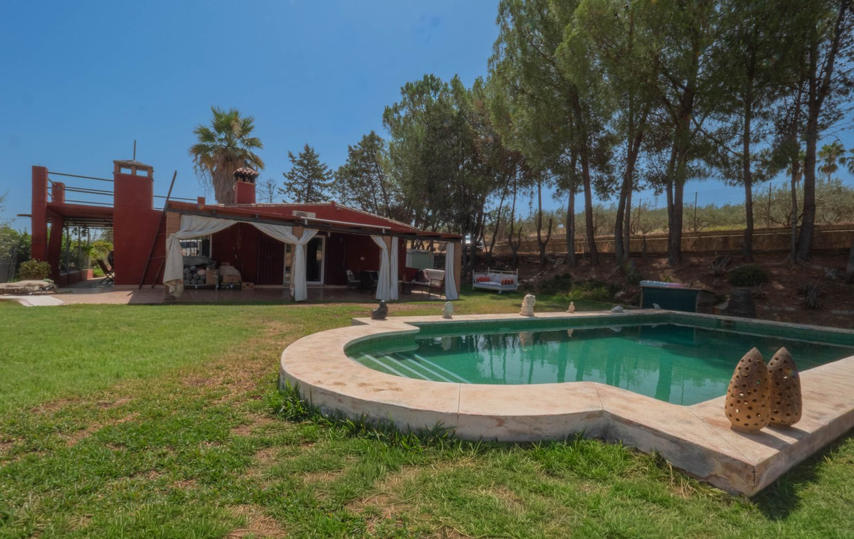 4 Bed Townhouse for sale in Coín Costa Del Sol, Málaga, Spain