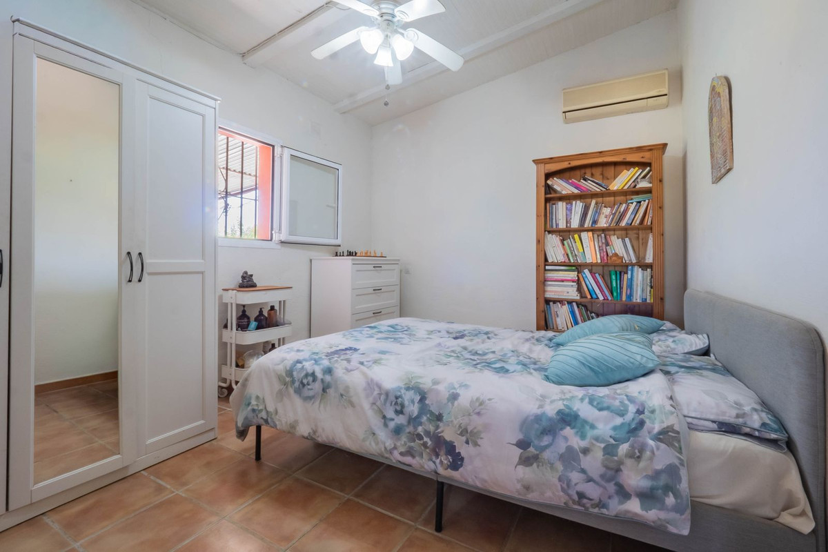 4 Bed Townhouse for sale in Coín Costa Del Sol, Málaga, Spain