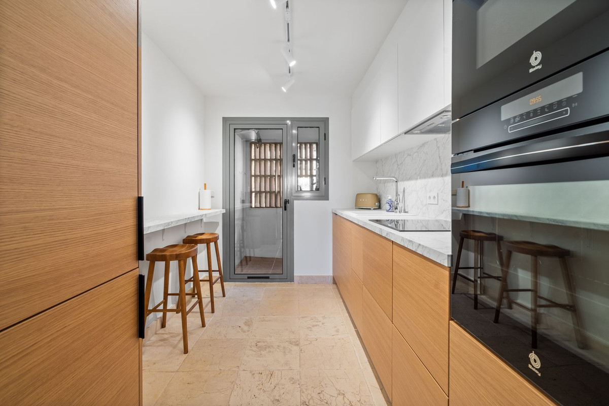Se vende Apartamento Planta Media de 2 dormitorios en Costa Del Sol, Málaga, España