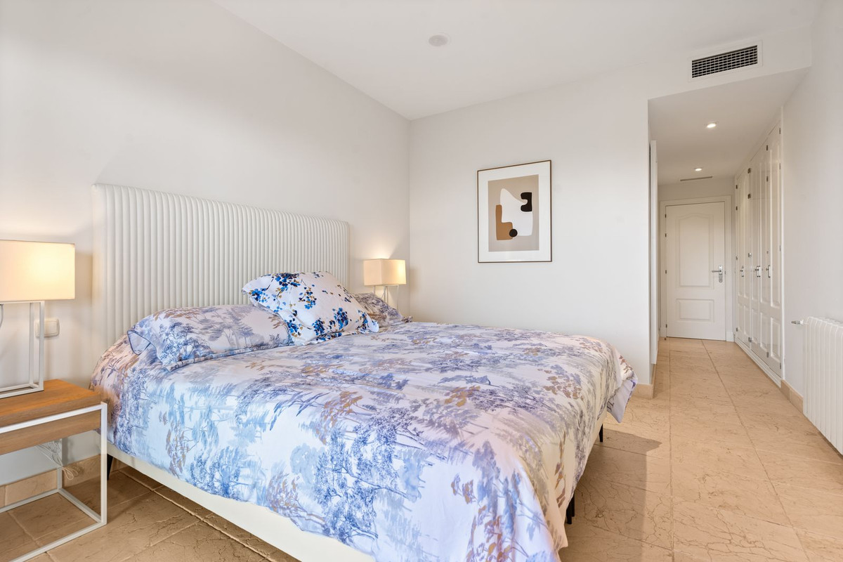 Se vende Apartamento Planta Media de 2 dormitorios en Costa Del Sol, Málaga, España
