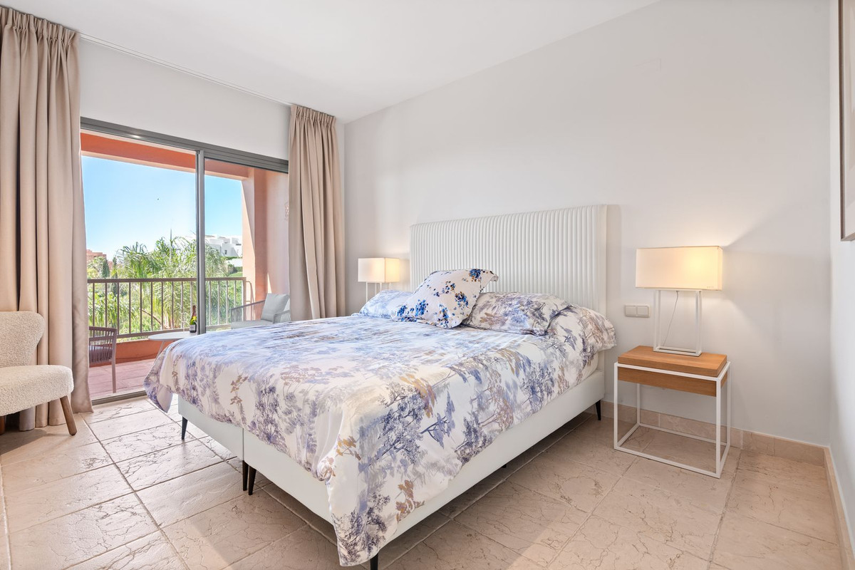 Se vende Apartamento Planta Media de 2 dormitorios en Costa Del Sol, Málaga, España
