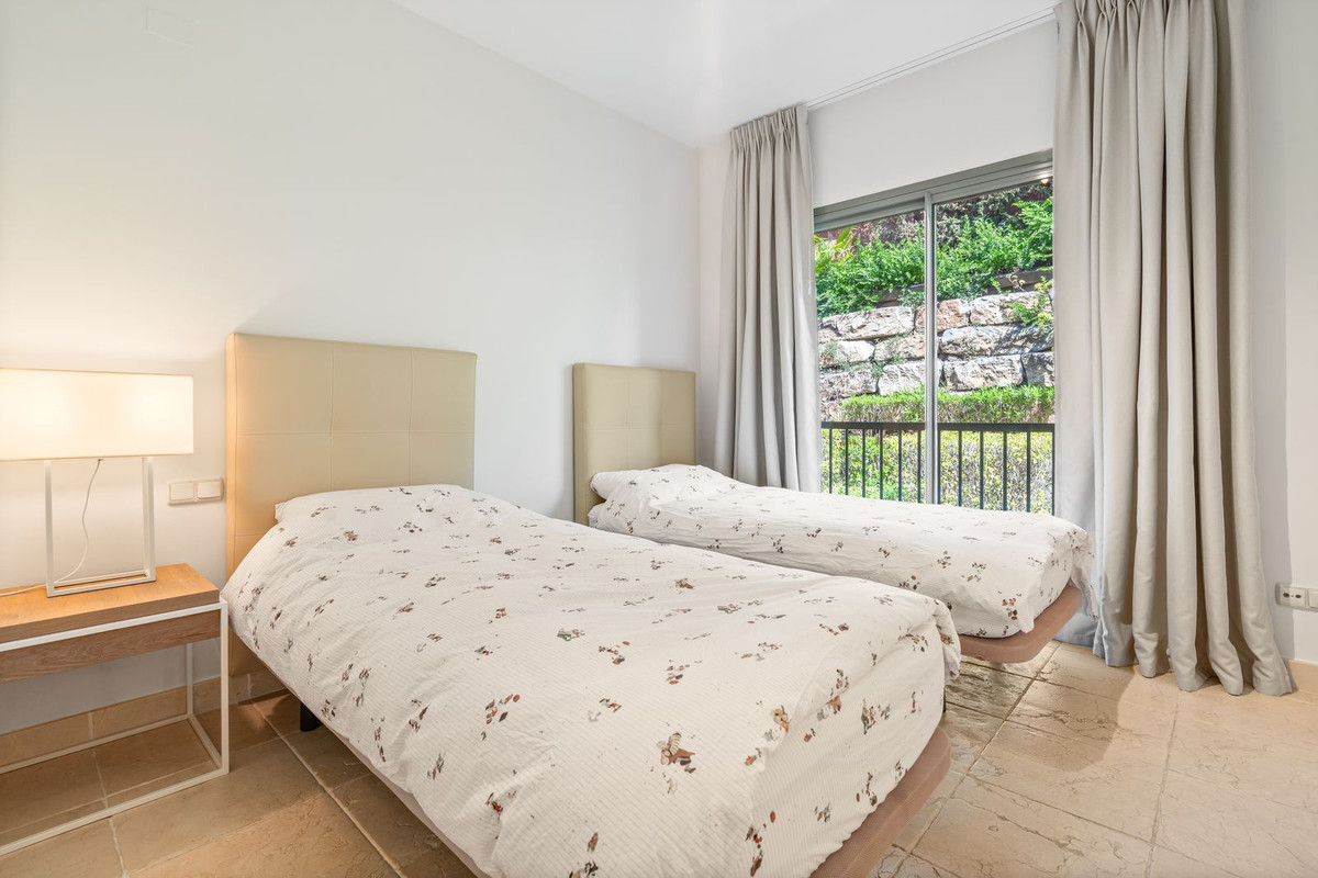 Se vende Apartamento Planta Media de 2 dormitorios en Costa Del Sol, Málaga, España