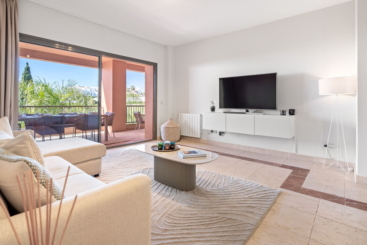 Se vende Apartamento Planta Media de 2 dormitorios en Costa Del Sol, Málaga, España