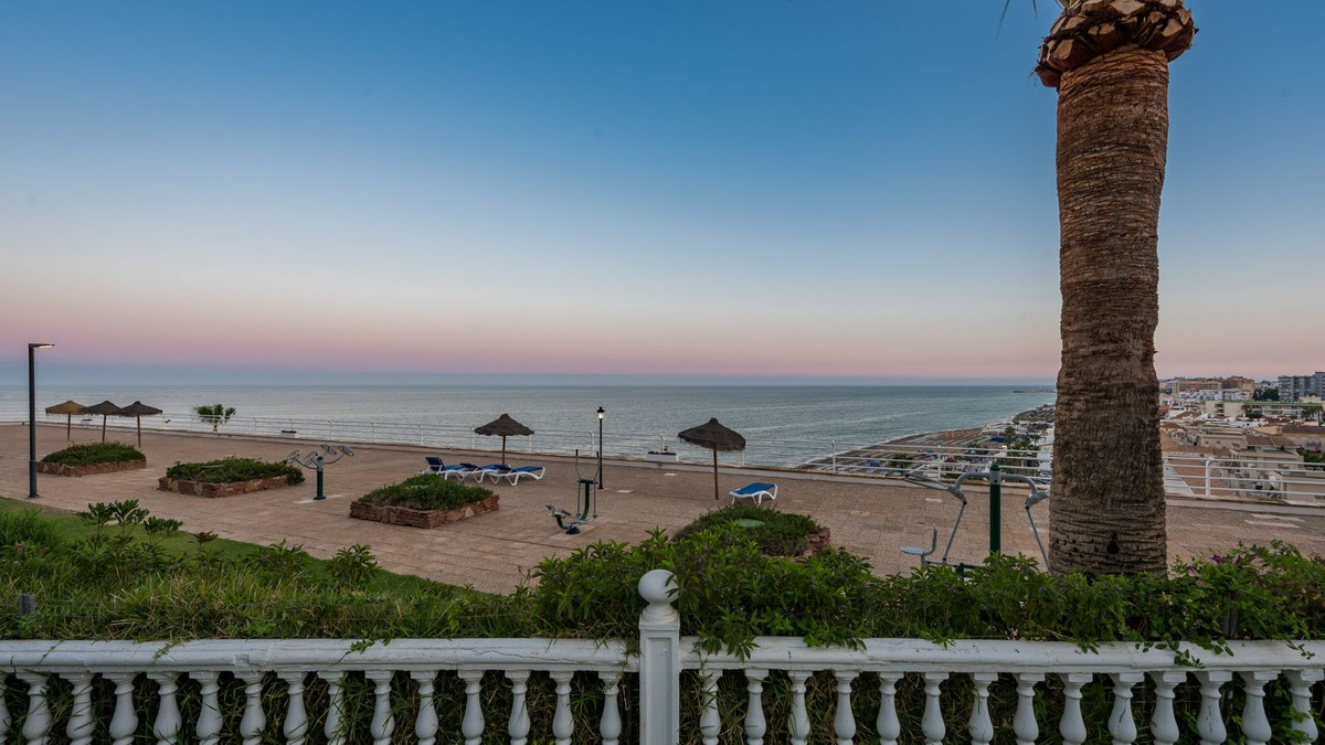 4 Bed Apartment for sale in Torremolinos Costa Del Sol, Málaga, Spain
